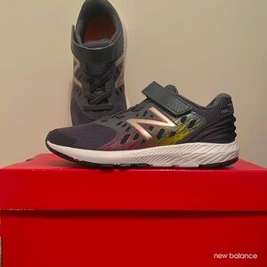 New Balance PXURGLR Unisex Running Sneakers
